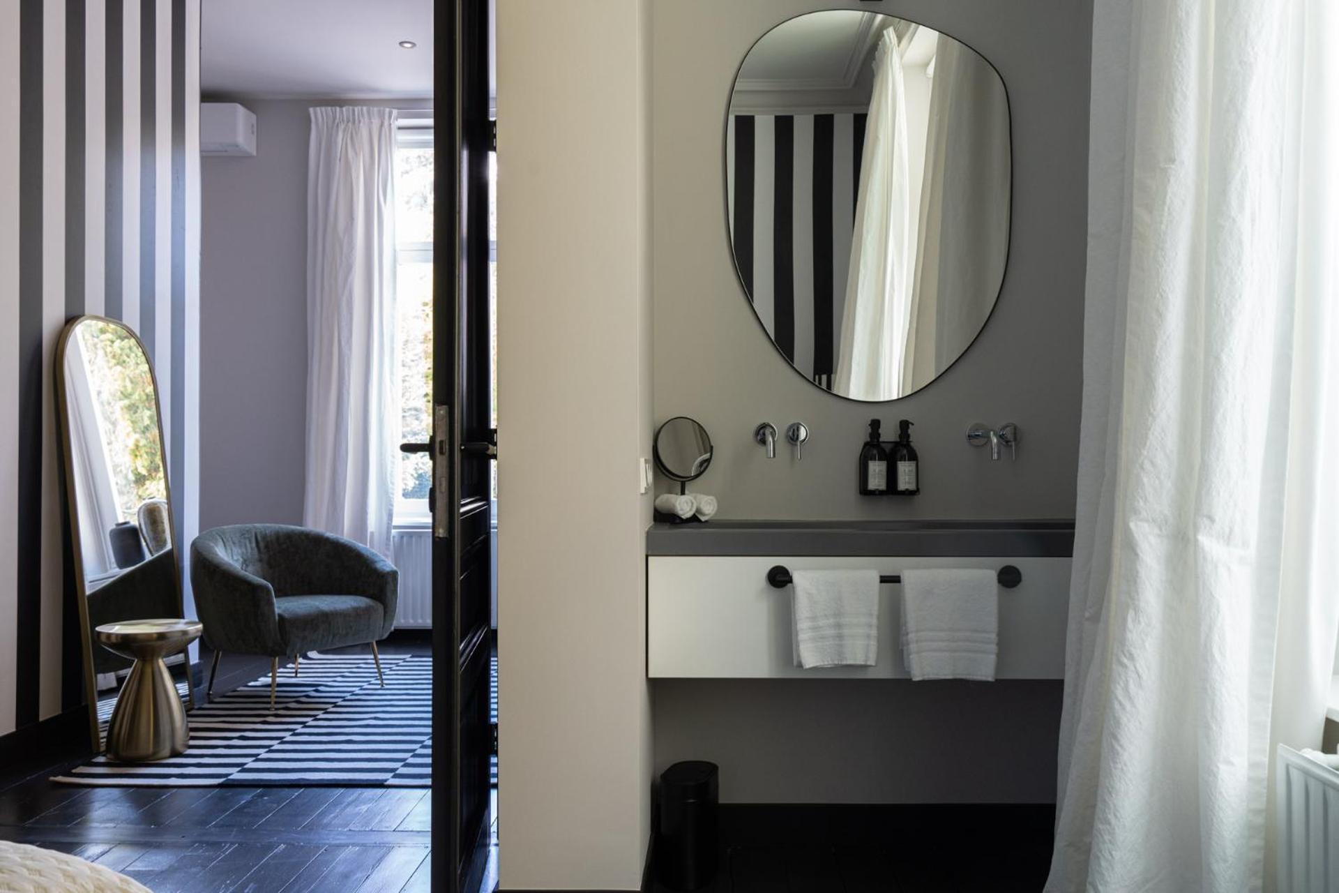 Villa V Petit Hotel Valkenburg aan de Geul ภายนอก รูปภาพ